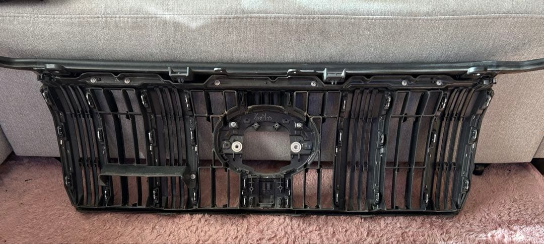 ランドクルーザー プラド150後期 純正フロントグリルセット