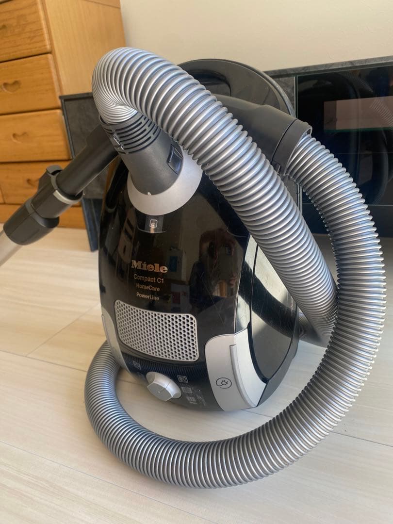 出品は29日まで！Miele Classic C1 キャニスター掃除機