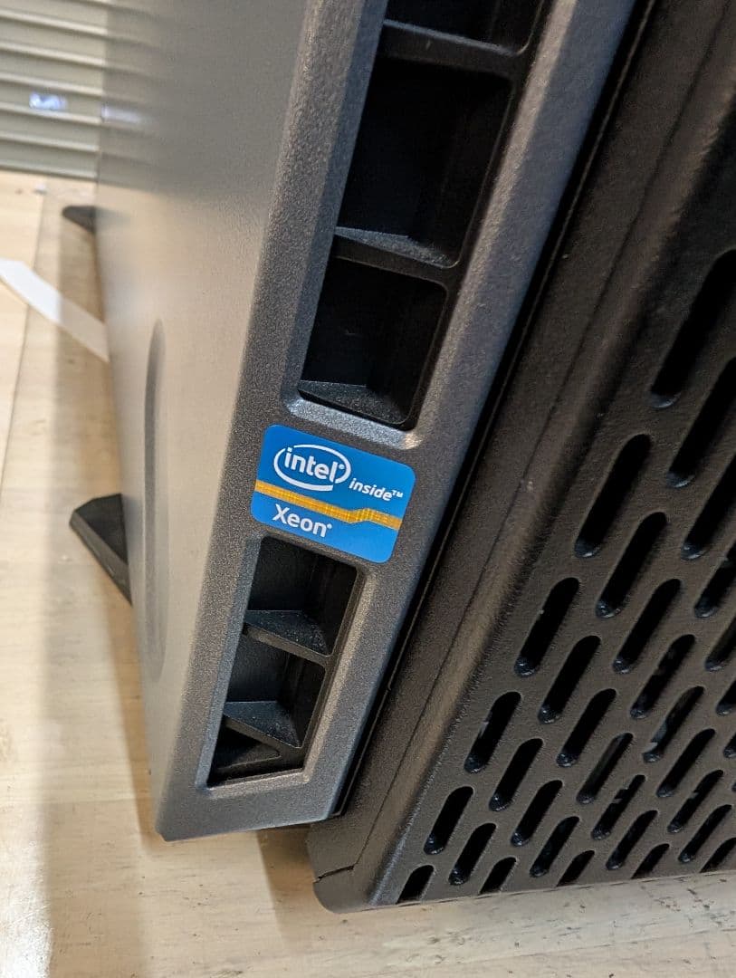 Dell PowerEdge T320 ワークステーション