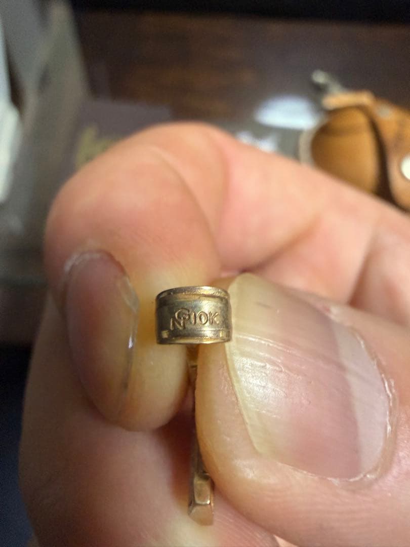 AVALANCHE 10K ゴールド 十字架ペンダント