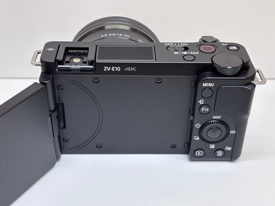 SONY デジタル一眼カメラ ZV-E10 超美品 SD付属 保証期間内！