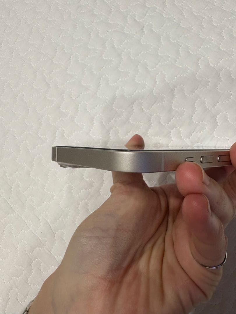 Apple iPhone 14 スターライト 本体 充電ケーブル付き