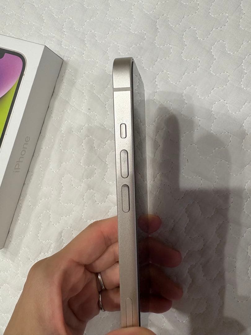 Apple iPhone 14 スターライト 本体 充電ケーブル付き