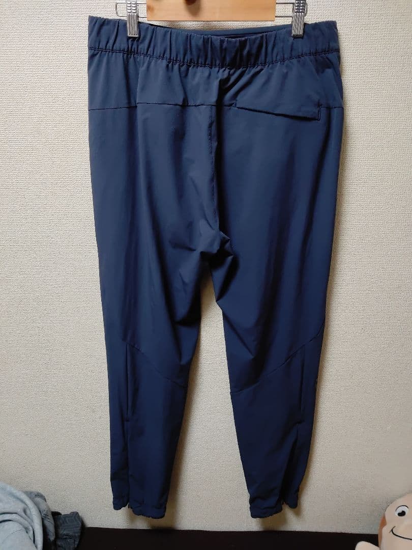 on アクティブパンツ M ネイビー