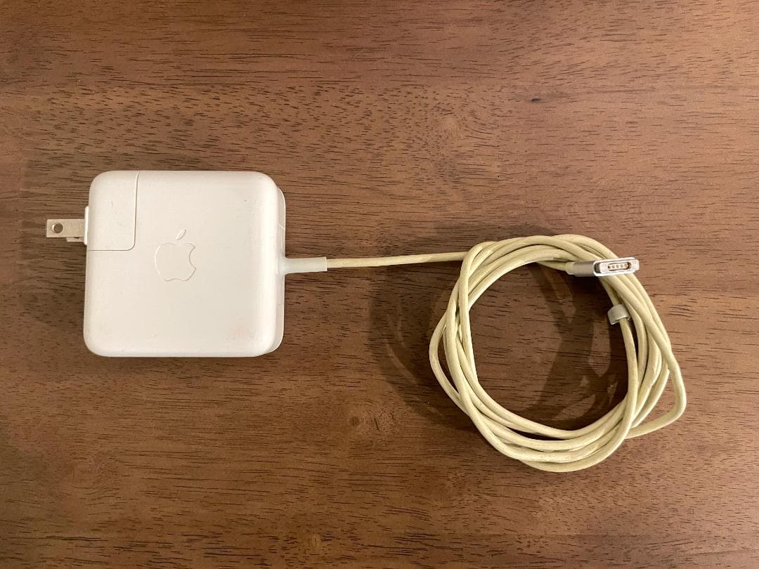 MacBook Air 13\"　2015　i5　8GB　121GB