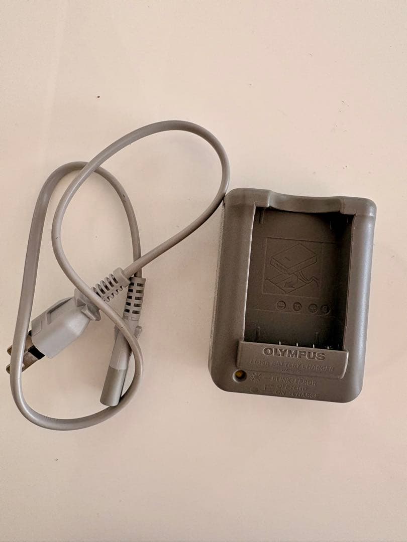 【匿名】ミラーレス一眼カメラ+付属品OLYMPUS PEN Lite E-PL7