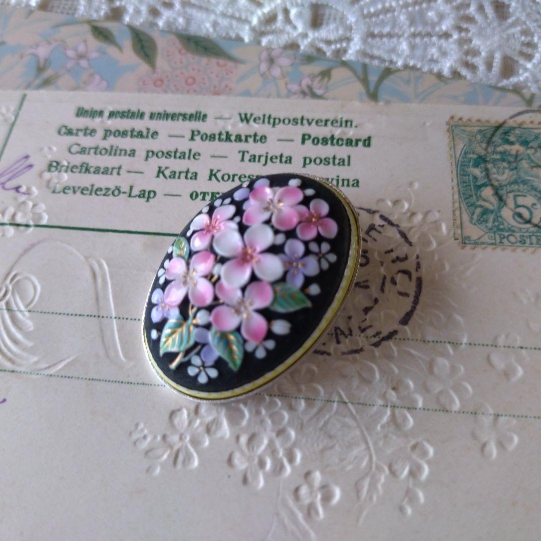 日本製ヴィンテージ　俊兼　トシカネ　有田焼　焼き物　あじさい　紫陽花　ブローチ