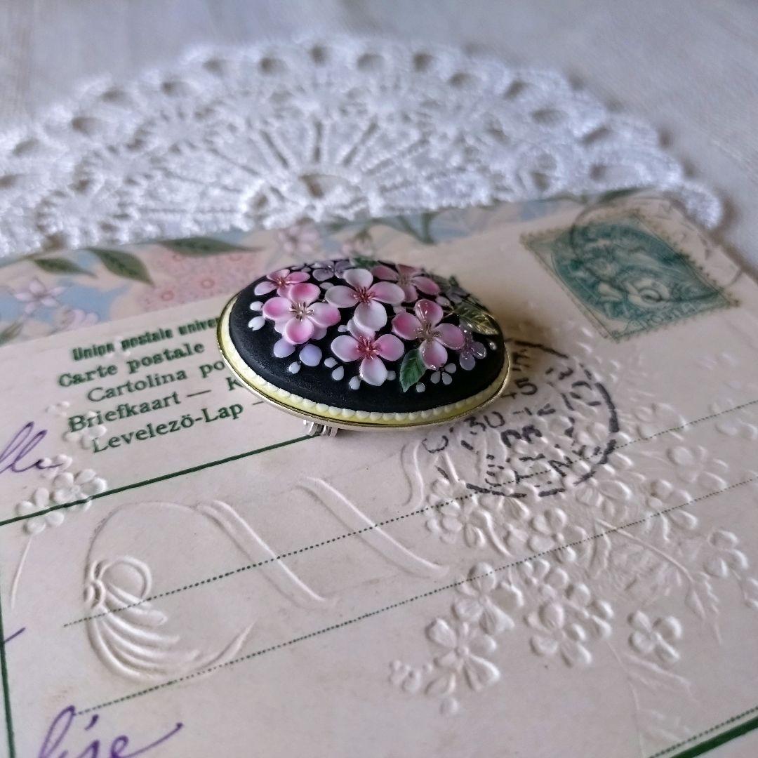 日本製ヴィンテージ　俊兼　トシカネ　有田焼　焼き物　あじさい　紫陽花　ブローチ