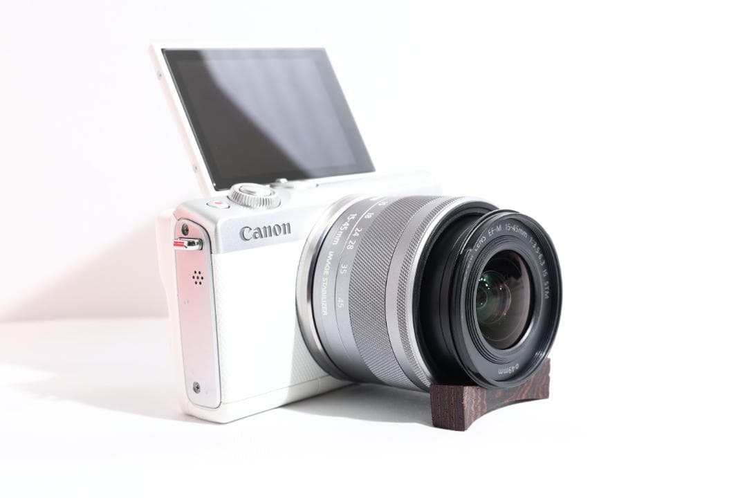 【ユキ】Canon EOS M100 ミラーレス一眼 レンズセット