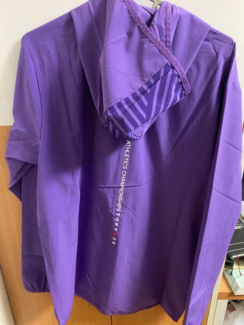 世界陸上　コラボレーター　ASICS ウィンドブレーカー 紫色