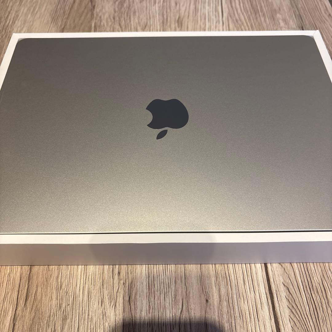 ＊a【美品】Apple MacBook Air (M2, 2022)