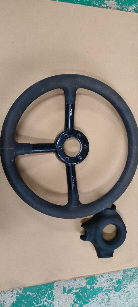 MOMO 　ポルシェデザイン　ステアリング