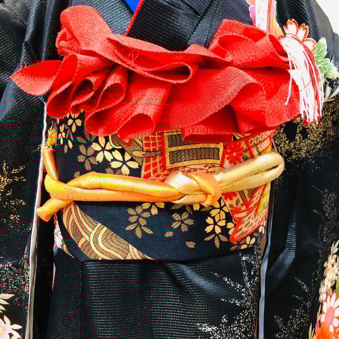 七五三七歳❣️豪華黒地ラメ花々金彩⭐︎正絹全通袋帯刺繍煌びやか⭐︎完全フルセット