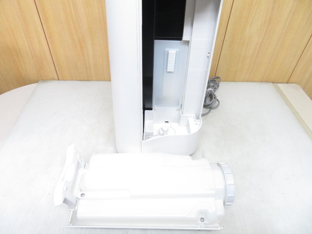 シャープ 2022年製 加湿空気清浄機 ～23畳 KC-R50-W