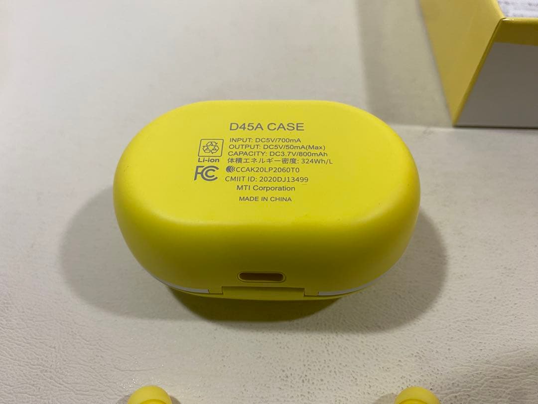 五等分の花嫁　中野一花　ワイヤレスイヤホン　美品