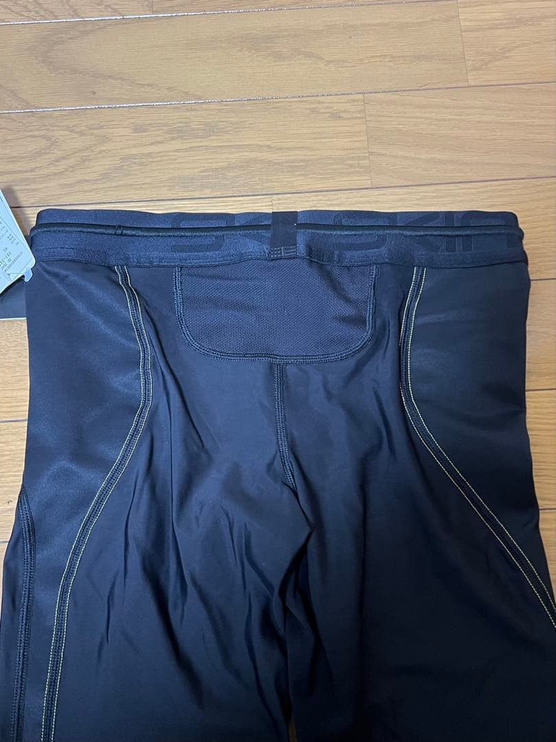 SKINS 3 SERIES メンズ タイツ ブラック　Mサイズ