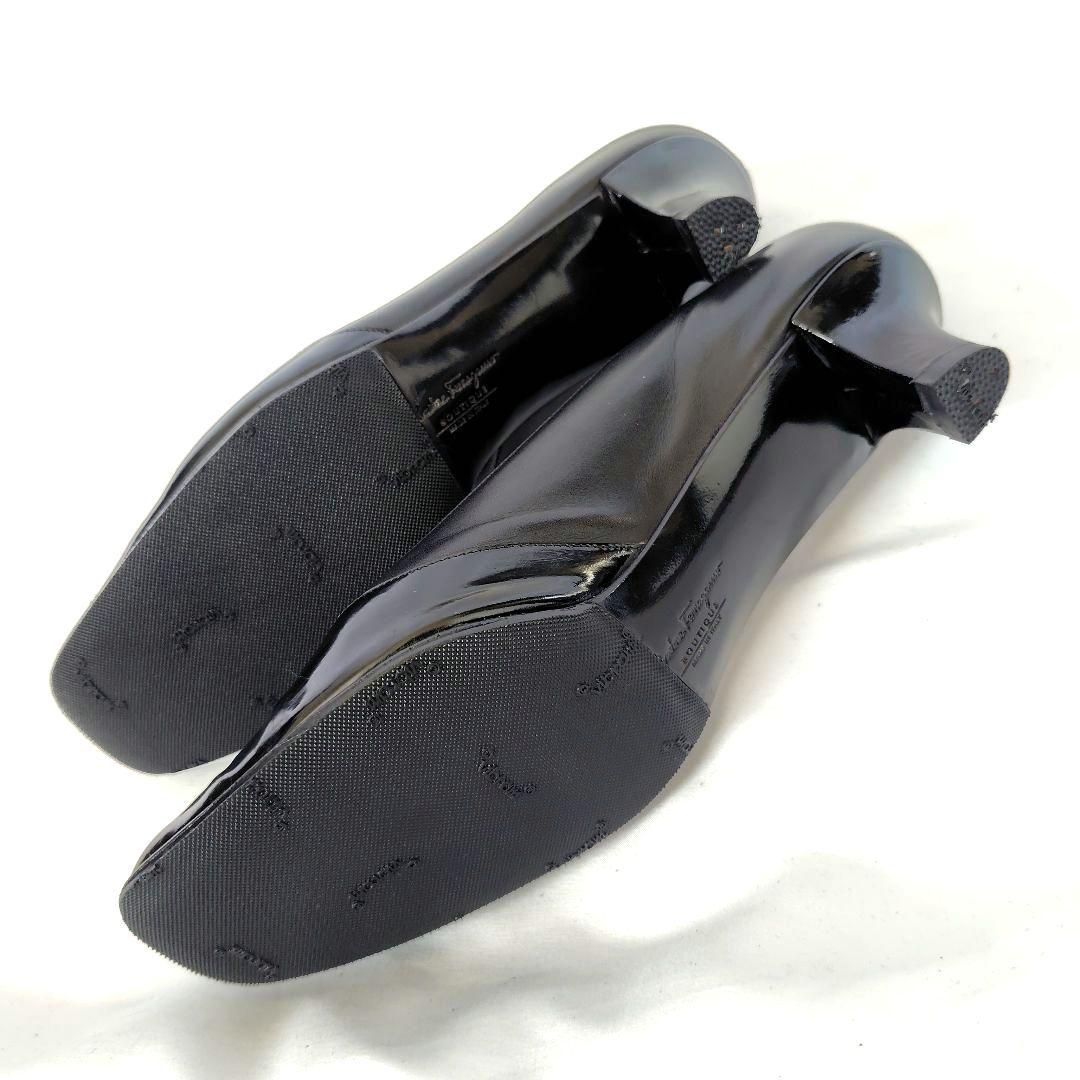 ✨️腕利き職人のリペア済✨️良品❤箱付【フェラガモ】3連プレート パンプス 黒