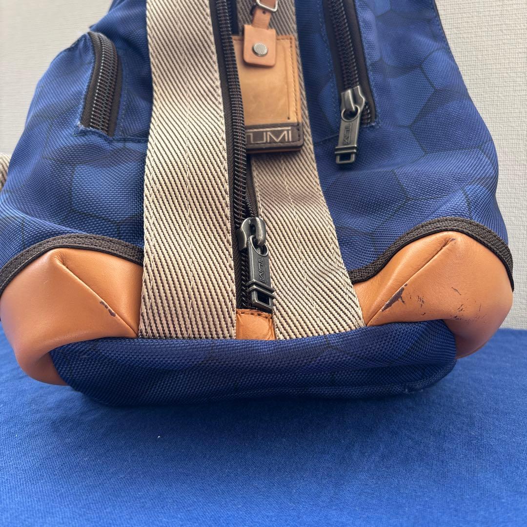 TUMI ボディバッグ ネイビー ブルー