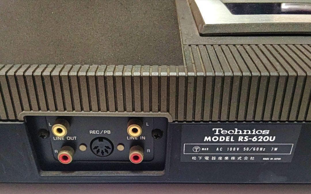 早い者勝ち！　大人気！　オーディオ機器　カセットデッキ　RS-620U　中古品