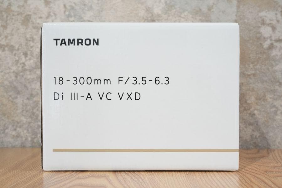 【未使用品】18-300mm F3.5-6.3 Di III-A VC VXD