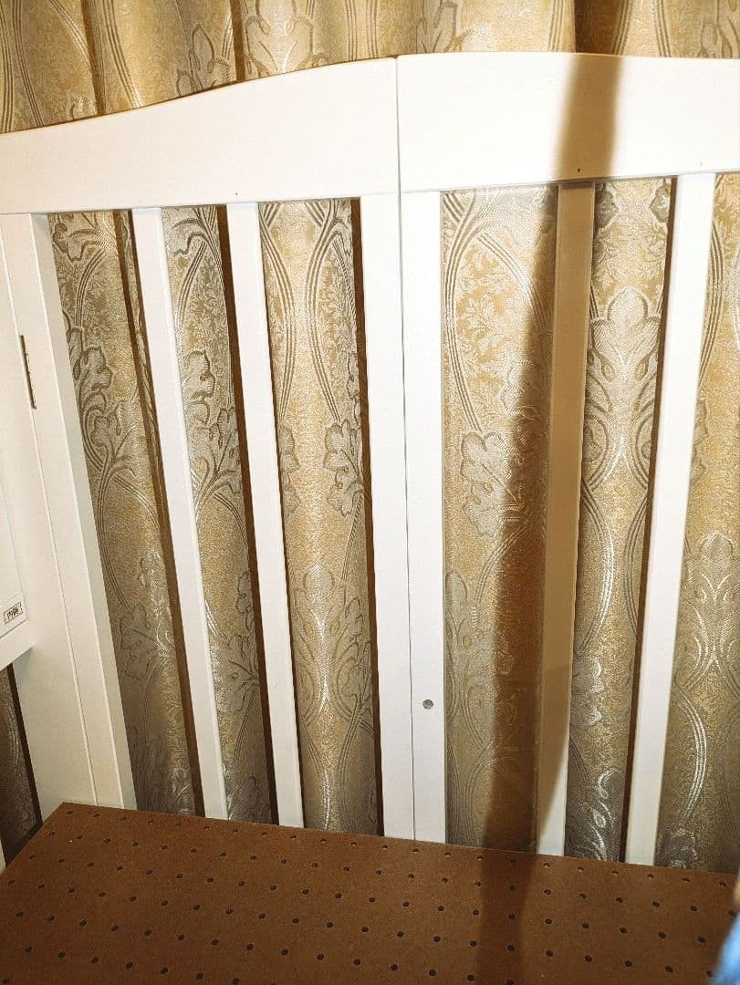 折たたみ式、木製ベビーベッド 　90×60㌢【地域限定】青森県から大阪迄