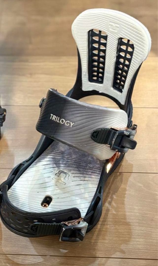 TRILOGY スノーボード ビンディング