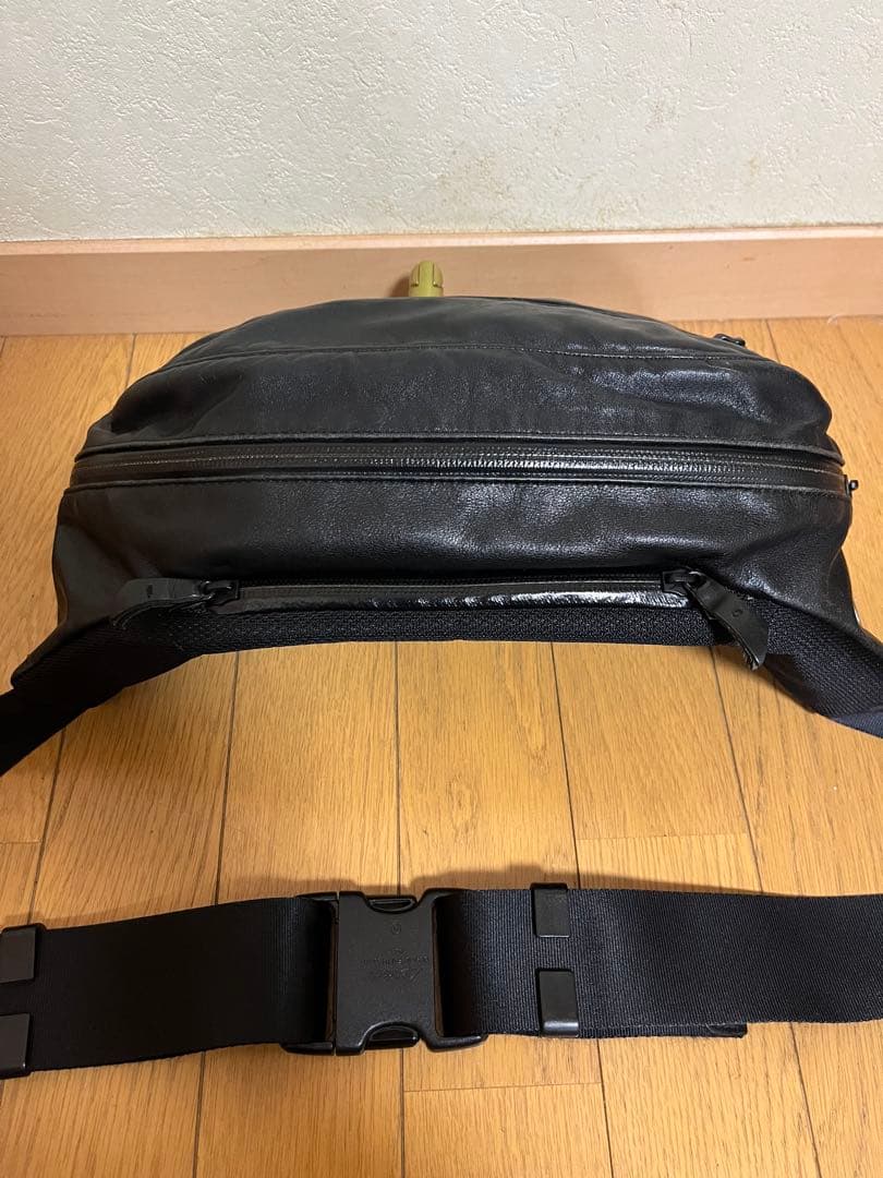 ポーター ズーム ウエストポーチ　ボディバッグ　 レザー ブラック