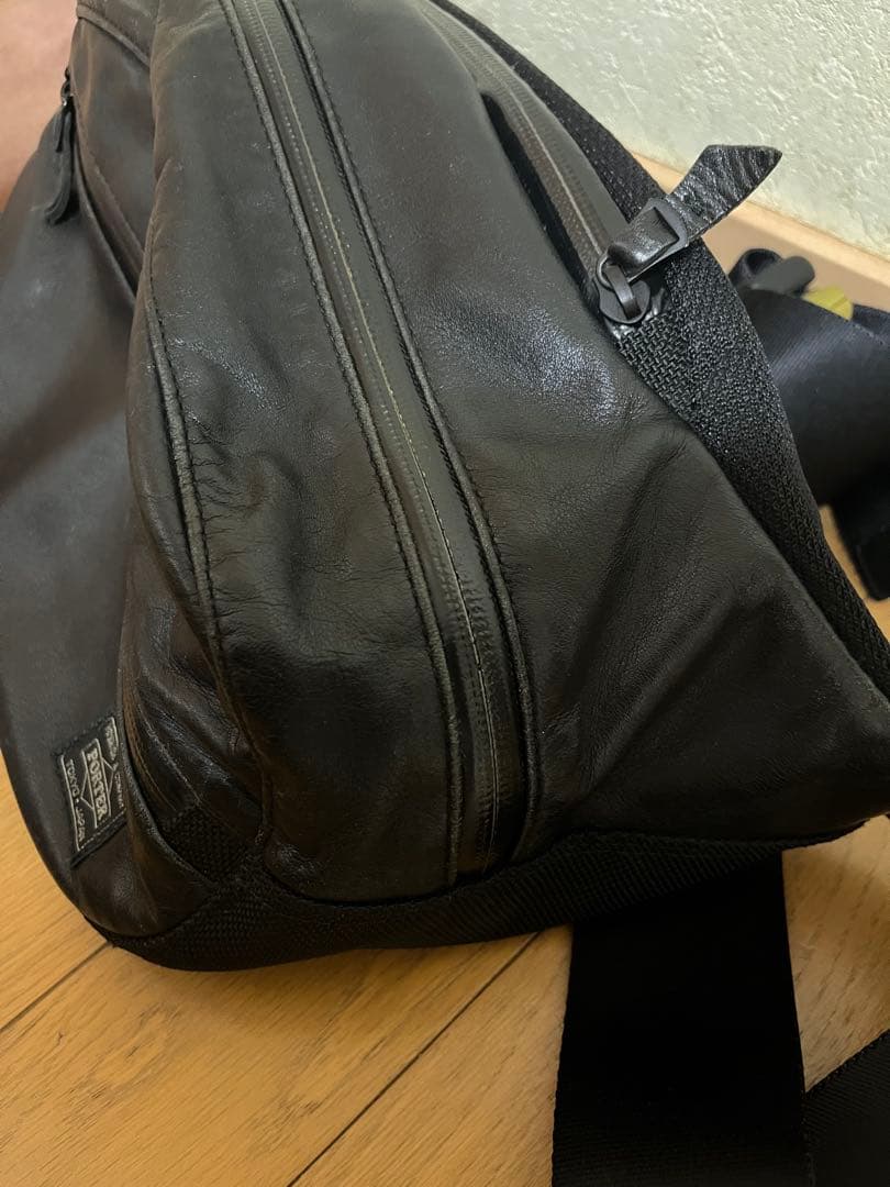 ポーター ズーム ウエストポーチ　ボディバッグ　 レザー ブラック