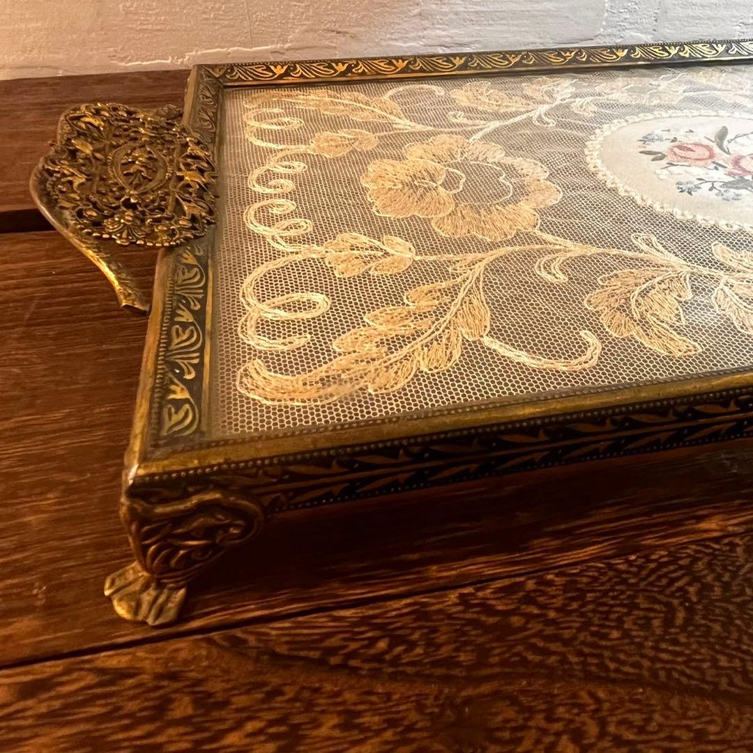 アンティーク　ドレッシングトレイ　刺繍トレイ　アクセサリートレイ　レース