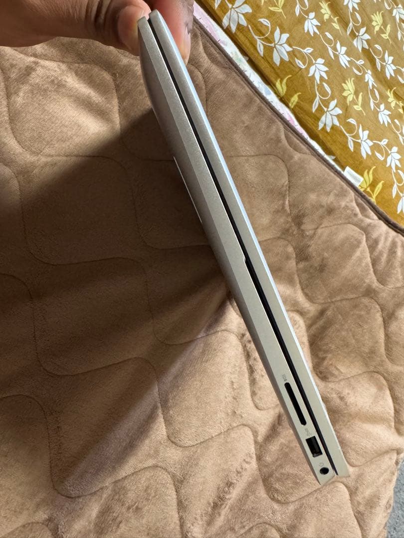 その他 Dell Inspiron 15 AMD Ryzen 5 5625U