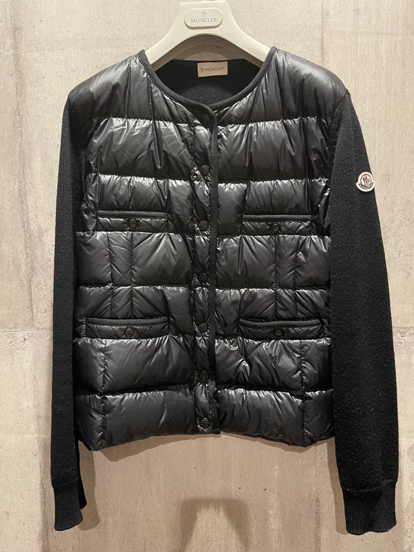MONCLER スナップ ノーカラー ダウンカーディガン