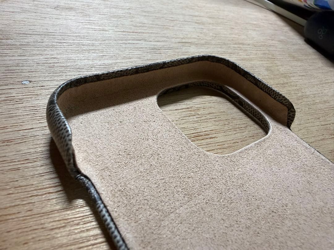 Gucci iphone 16 pro max スマホケース