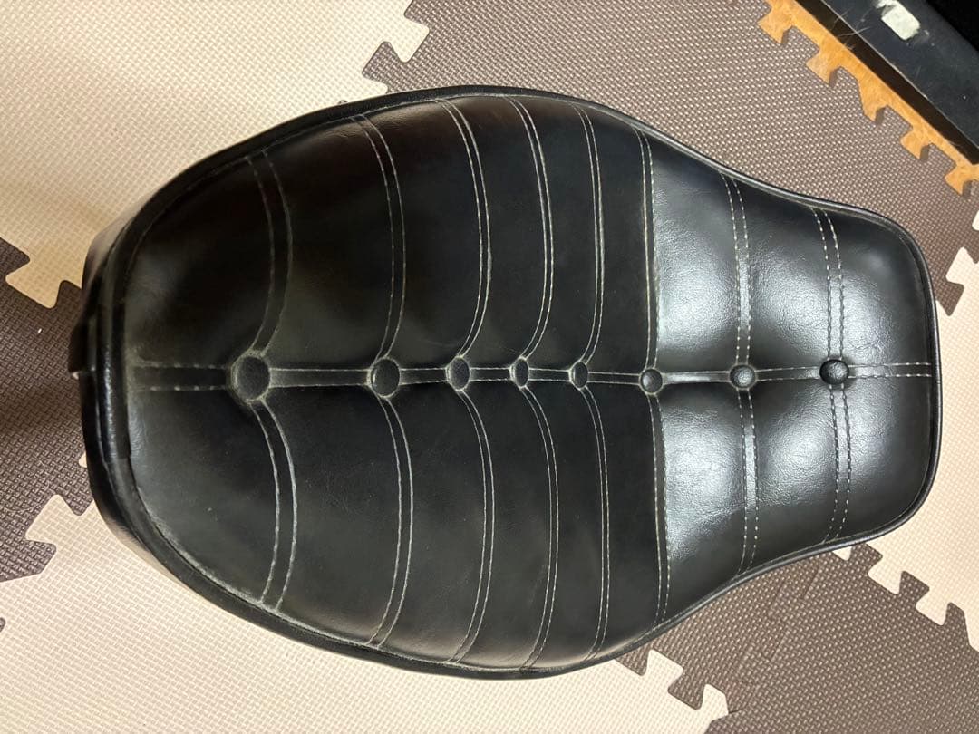 Le Pera ブラックコブラシート ハーレーソフテイル９６年エボ