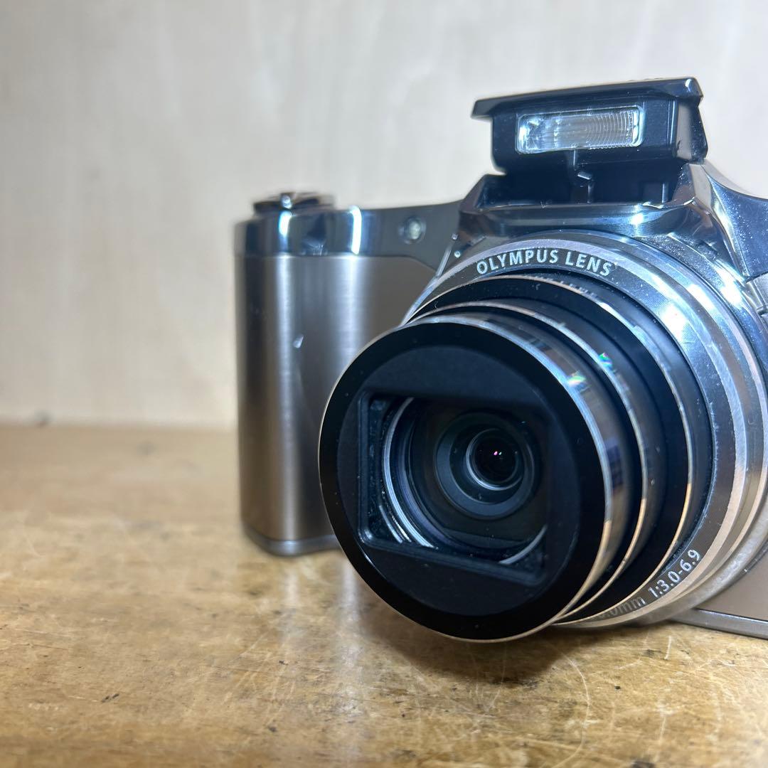 Olympus SZ-11 14 Megapixel 完動極美品