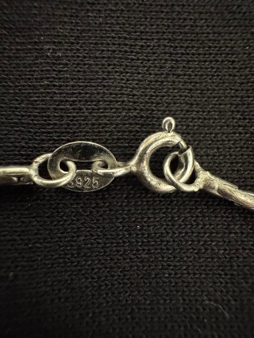 ハーヴィーメイス　フェザーペンダント