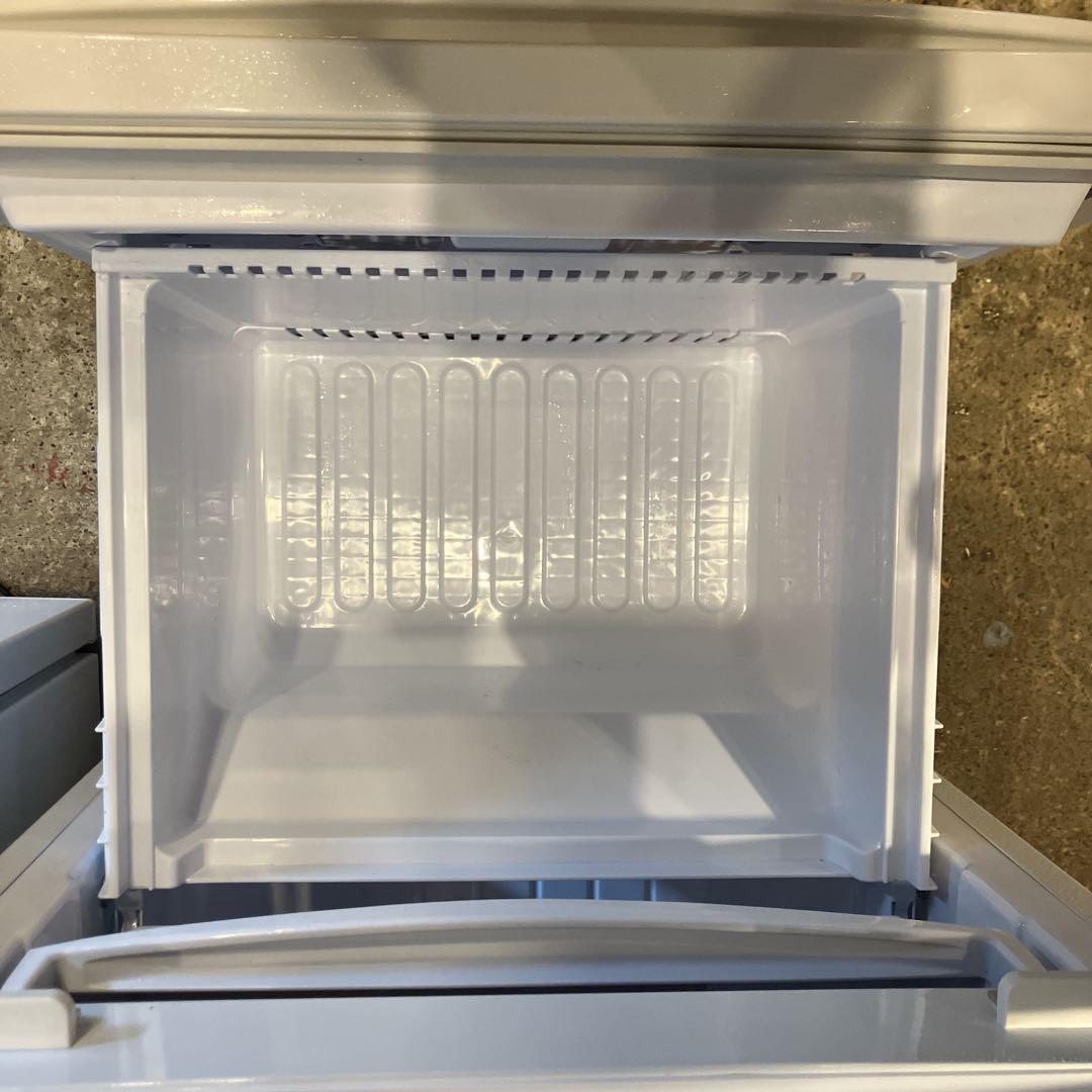 シャープ　2019年製　冷蔵庫　137L 一人暮らし