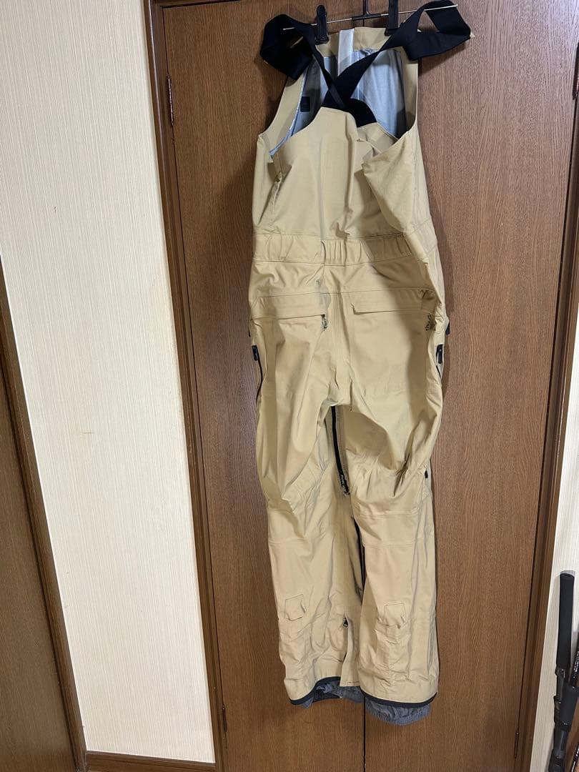 バートンakフリーバード GORE-TEX 3L ストレッチ ビブパンツ