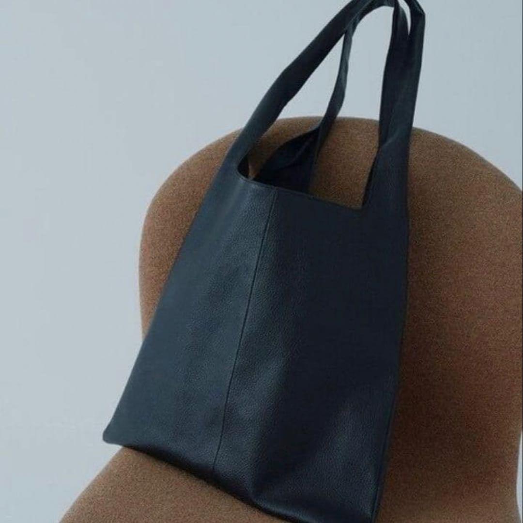 【極美品】 トートバッグ firsthand　本革 ブラック　肩掛け　撥水