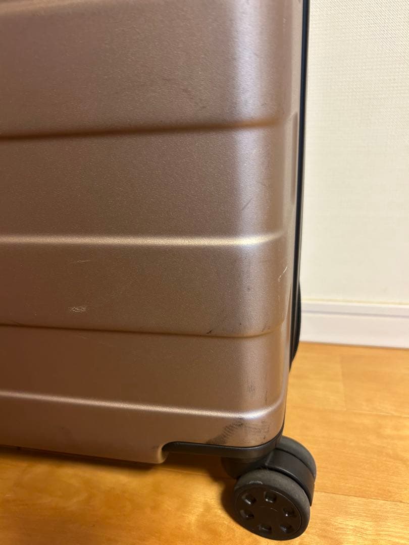 無印良品　バーを自由に調節できる　ハード キャリーケース（３６Ｌ）