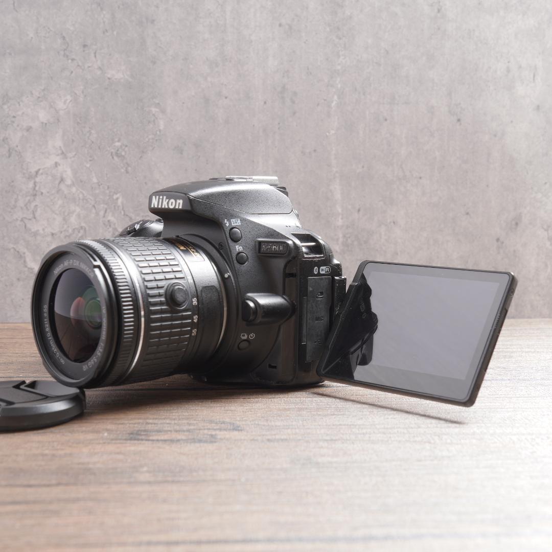 ✨まだまだ使える✨Wi-Fi✨自撮り✨初心者に✨Nikon D5600　972