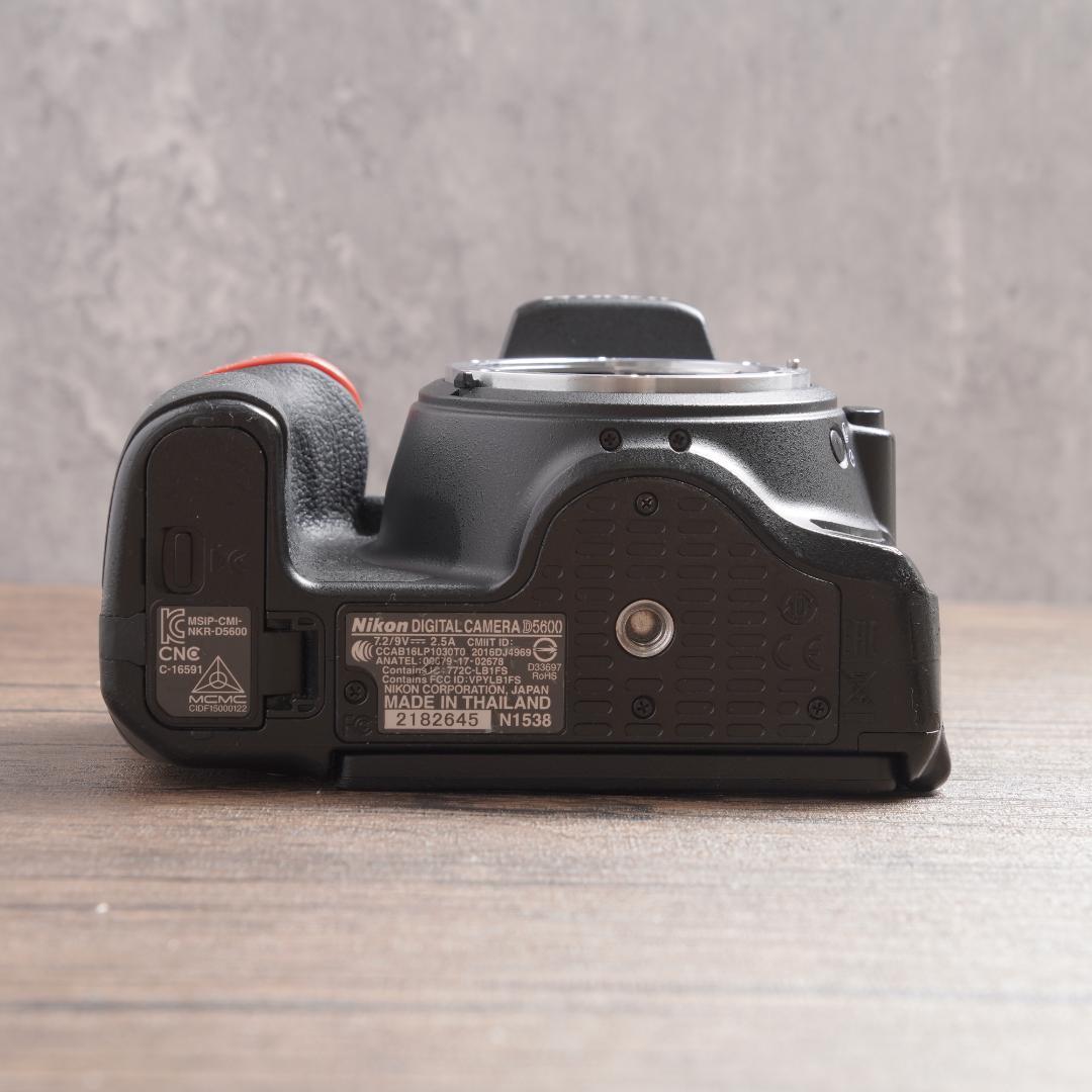 ✨まだまだ使える✨Wi-Fi✨自撮り✨初心者に✨Nikon D5600　972