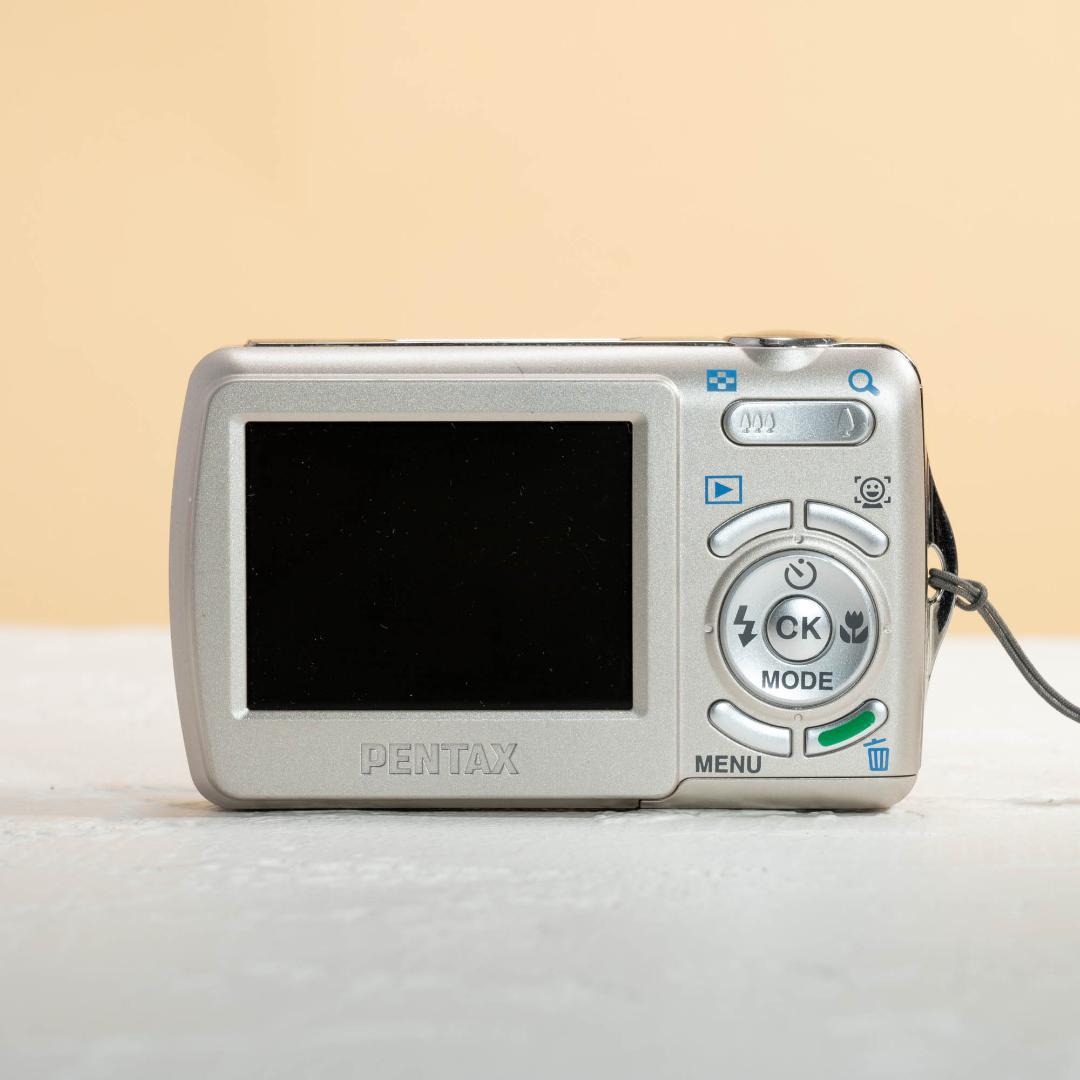 【単3電池で動く平成レトロなコンデジ】PENTAX optio E70