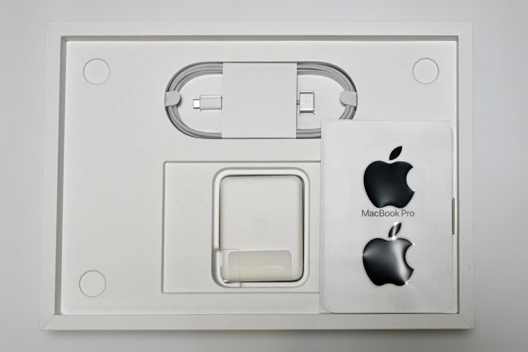 Apple MacBook Pro M1 Max 16インチ 64GB 1TB