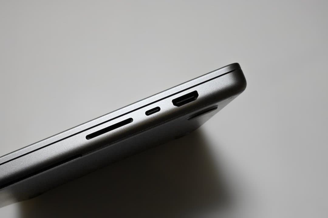 Apple MacBook Pro M1 Max 16インチ 64GB 1TB