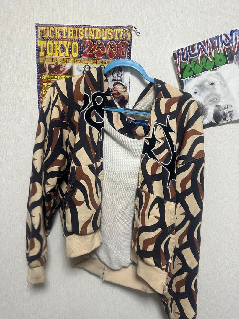 punkandyoトライバルカモ