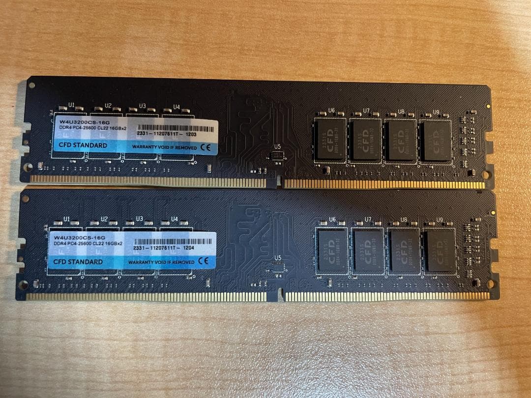 DDR4 メモリ Corsair 16GB * 2 と CFD16GB *2