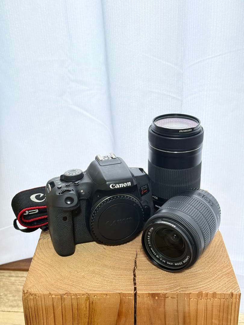 Canon EOS Kiss x8i デジタル一眼レフカメラ ダブルレンズキット