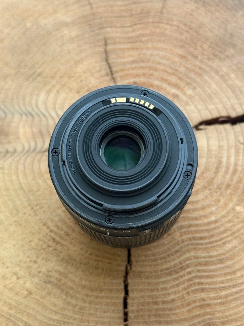 Canon EOS Kiss x8i デジタル一眼レフカメラ ダブルレンズキット