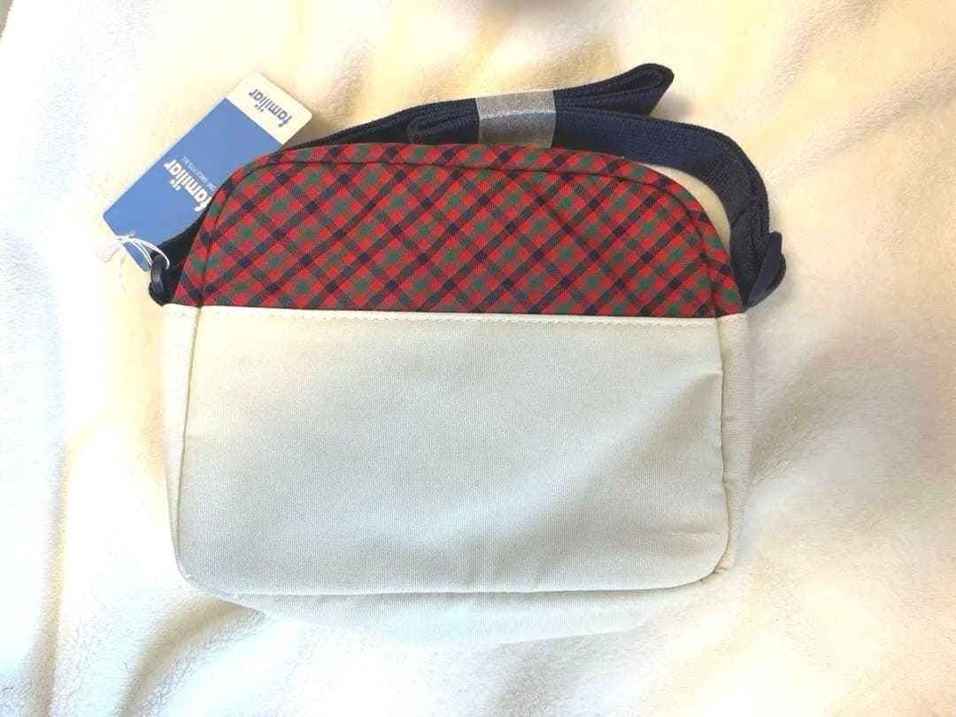 【新品タグ付】familiar ファミリア　ショルダーバッグ