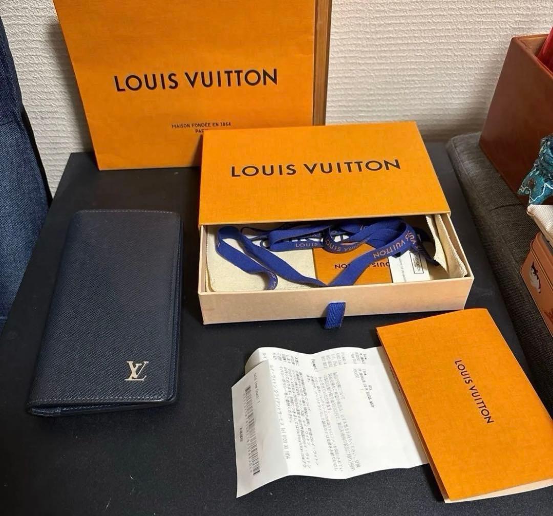 ルイヴィトン タイガ 財布　ダークネイビー Louis Vuitton